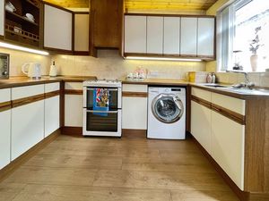 Kitchen- click for photo gallery